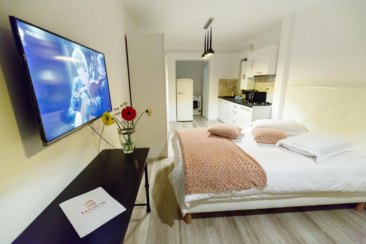 Metropolitan Iassium Luxury Suites Jassy Zewnętrze zdjęcie